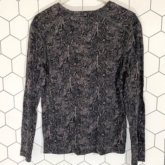 Rails Sami Python Snake Print Charcoal Long Sleeve V-Neck Shirt SIZE XS - Picture 8 of 9